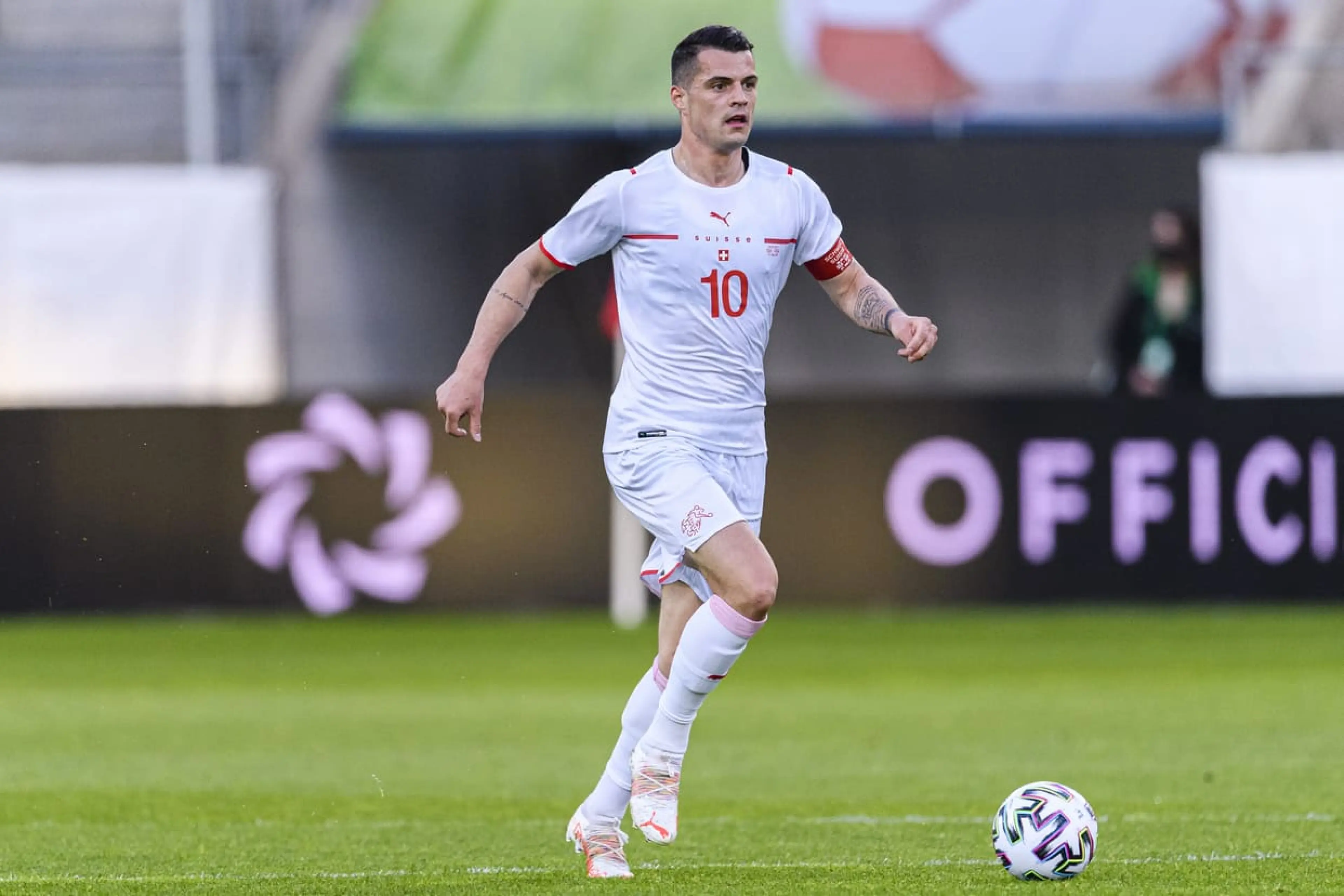 Granit Xhaka, Switzerland